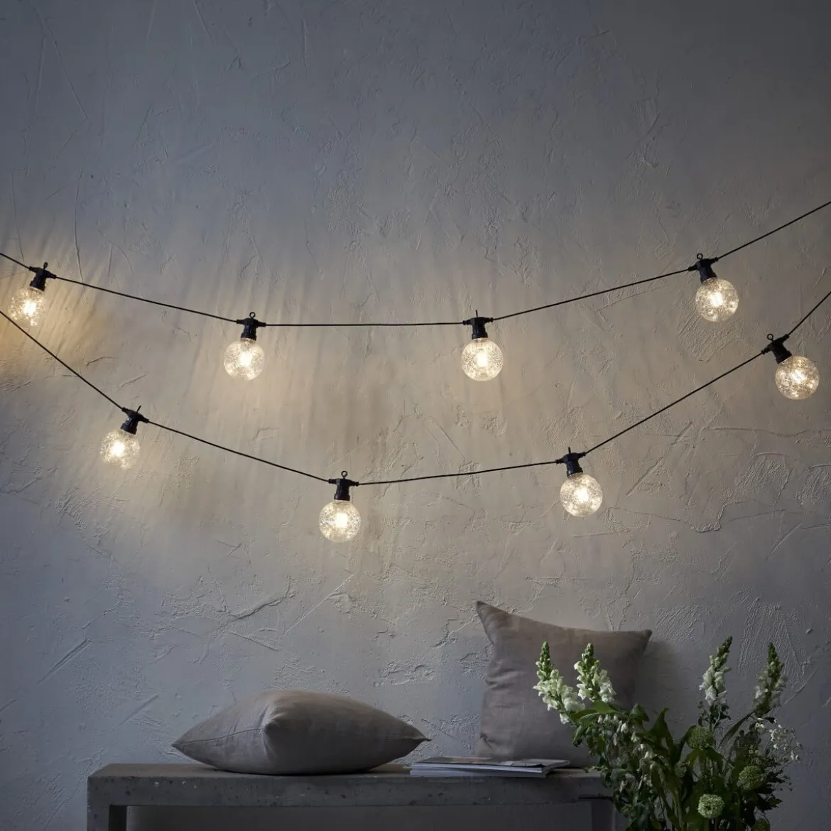 CIRCUS COMB Ljusslinga 450cm 10LED Varmvit/Svart