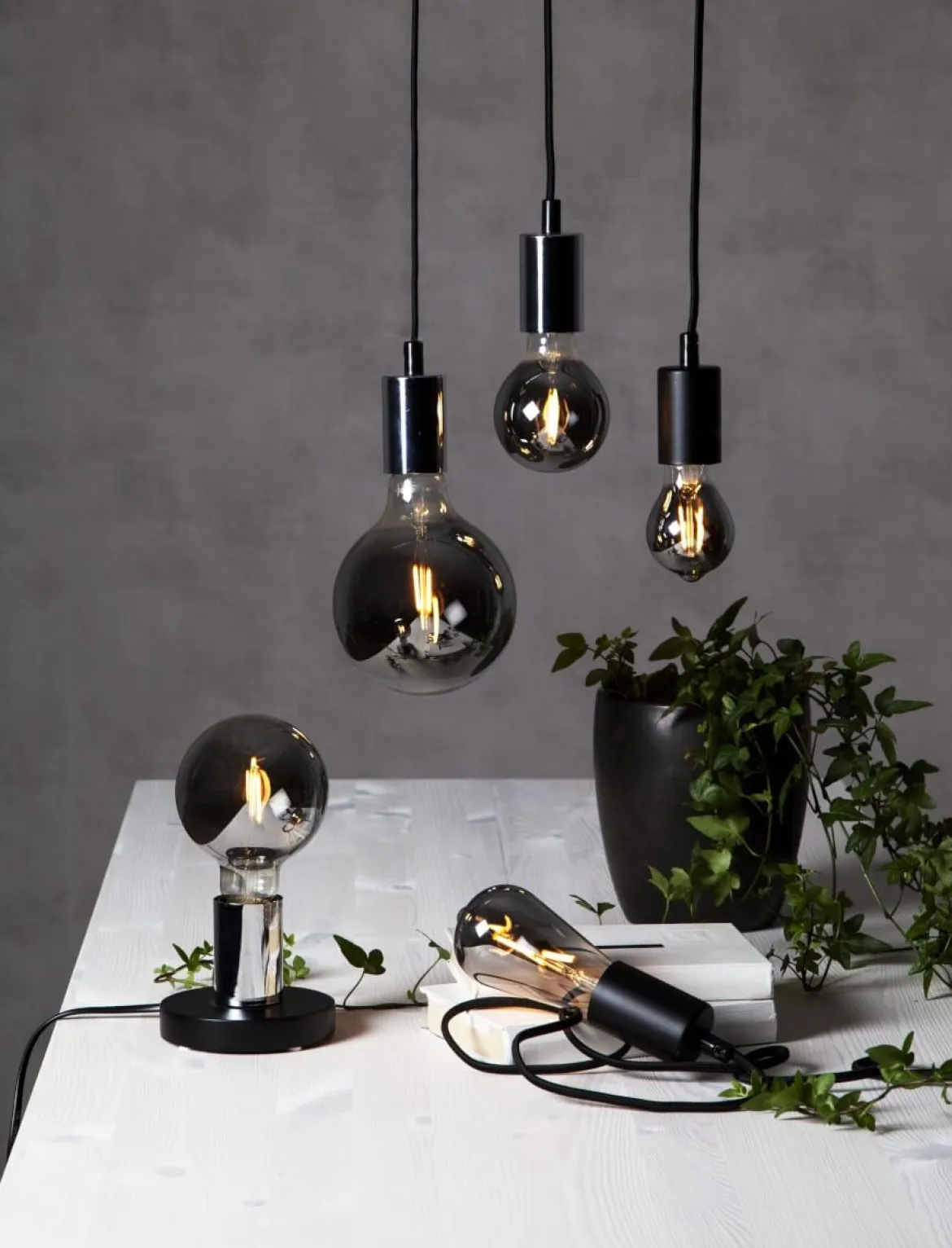 E27 Rökfärgad Glob80 1.8W 2100k 80lm LED-Lampa