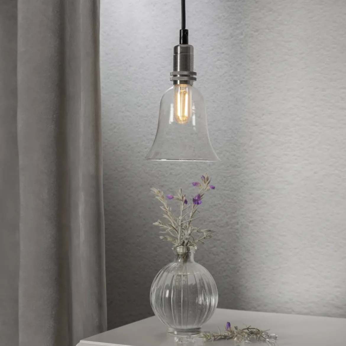 E14 Rörlampa Klar 1.8W 2700K 250lm LED-Lampa