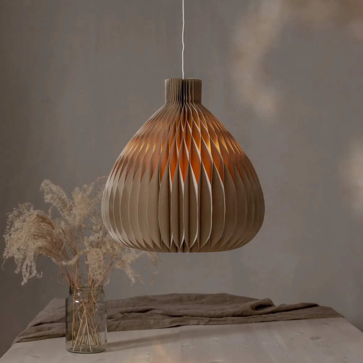 HONEYCOMB Hängande dekoration 40cm Beige